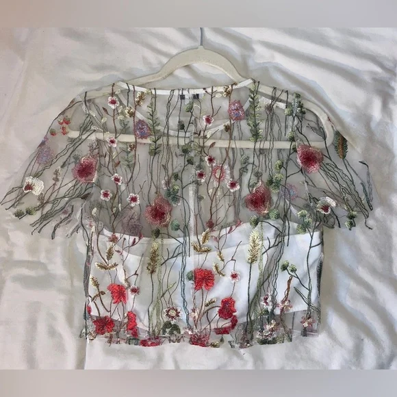 MENDOCINO • cropped mesh blouse with floral decal and built-in bandeau - Picture 4 of 6